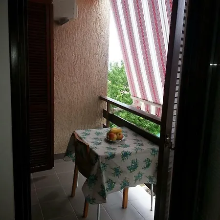 Zavanone Apartment *